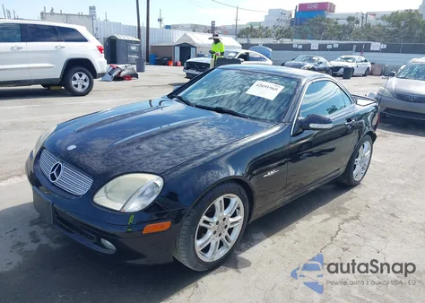 2004 Mercedes-Benz Slk 230 Kompressor z USA, uszkodzony, nr VIN WDBKK49F14F300746